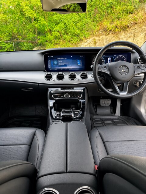 Mercedes-Benz E200