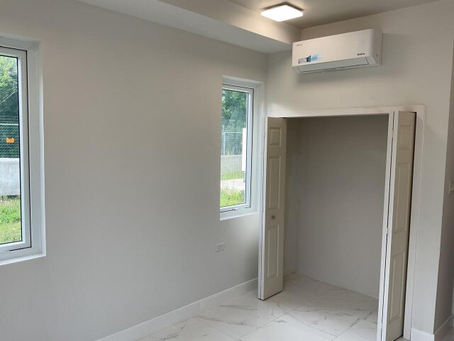 Airy 1 Bedroom Apartment in Gated Brunswick Complex