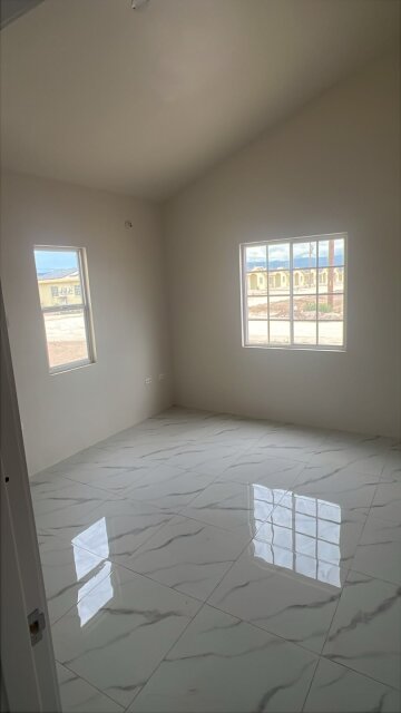 Unfurnished 2 Bedrooms in Phoenix Park Village