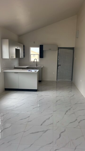 Unfurnished 2 Bedrooms in Phoenix Park Village