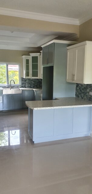 Unfurnished 2 Bedroom 2.5 Bathroom - Redhills Apartments Red Hills