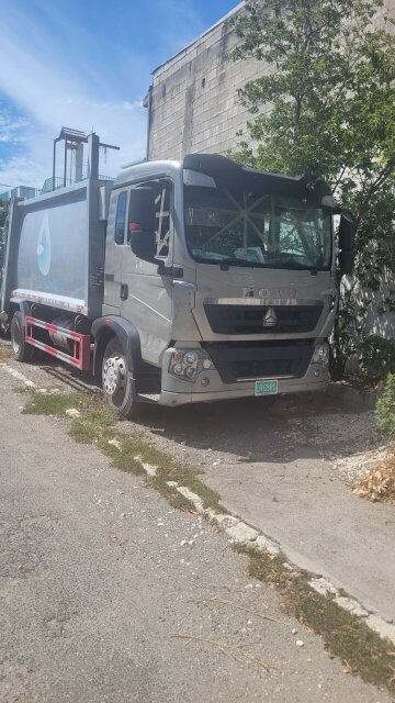 HOWO Sinotruk For Sale