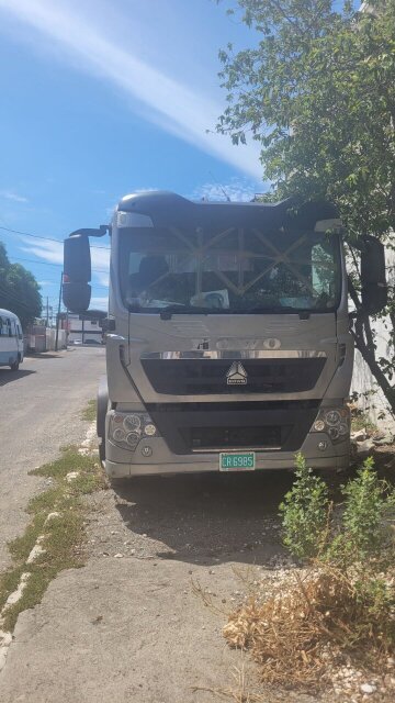 HOWO Sinotruk For Sale Trucks Kingston