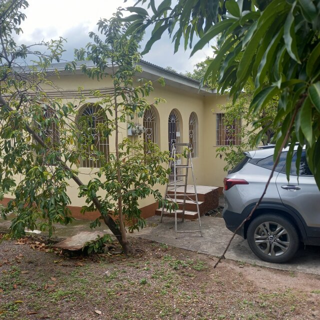 Dual Income Stream 2 Houses On One Lot Houses Tavern, Papine