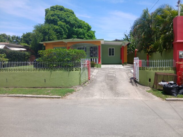 Property For Sale In Meadowbrook, Kingston 20
