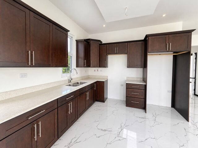 For Sale | ? Halifax Barbican Kingston 6
