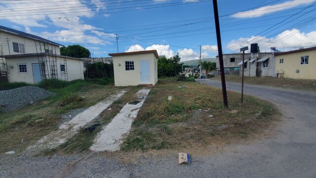 Detached 1 Bedroom Studio Unit Houses Phoenix Vista, Portmore