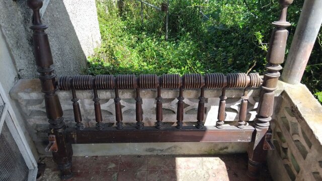 Vintage Full Bed For Sale