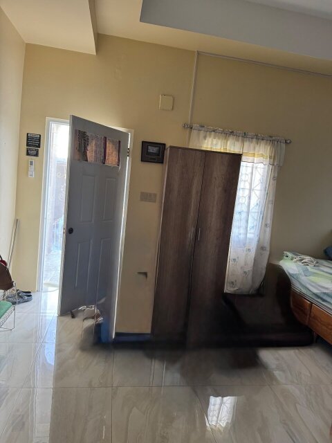 5 Bedroom 3 Bathrooms