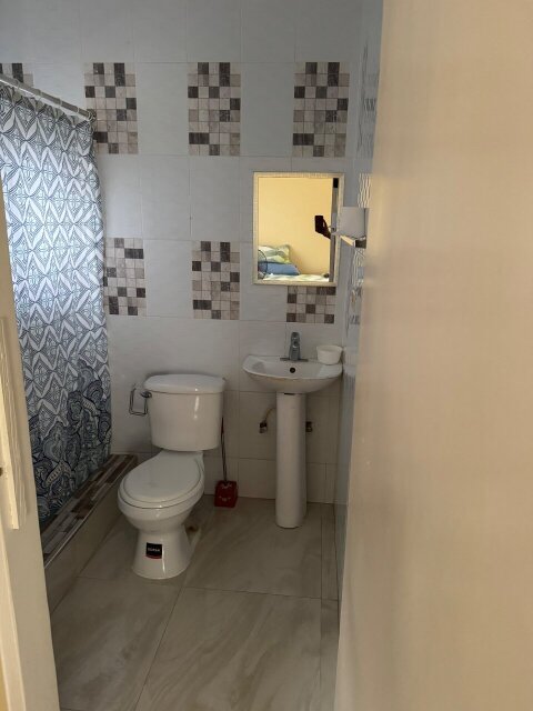 5 Bedroom 3 Bathrooms