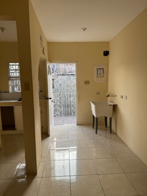 5 Bedroom 3 Bathrooms