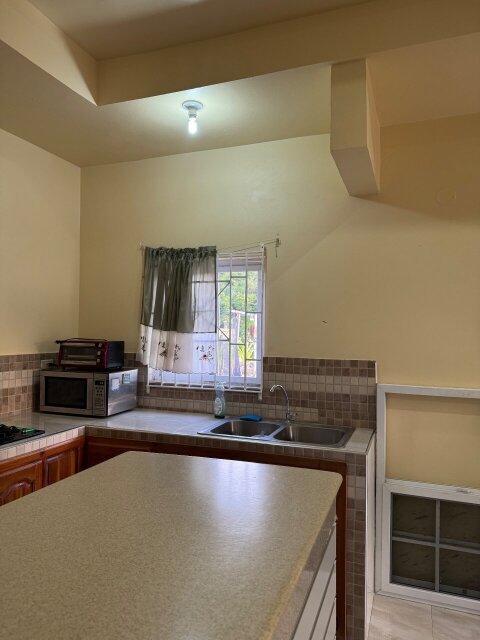 5 Bedroom 3 Bathrooms