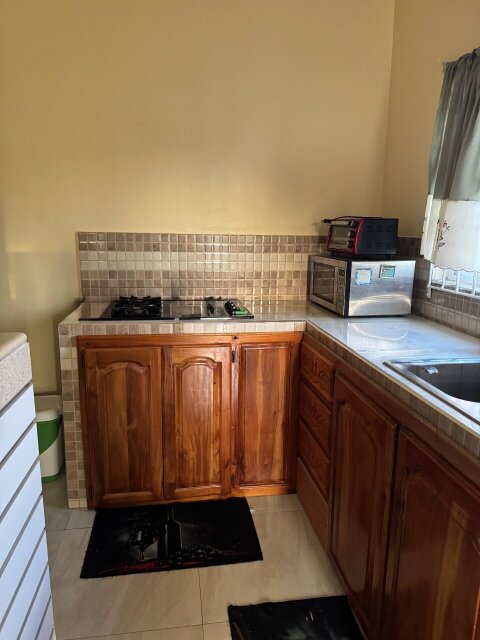 5 Bedroom 3 Bathrooms