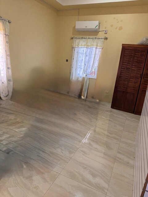 5 Bedroom 3 Bathrooms