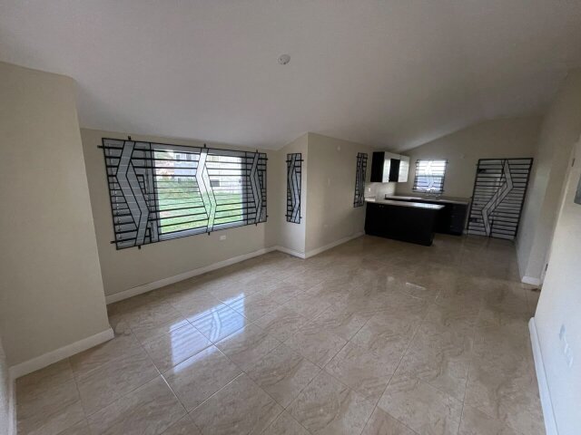 Charming 2 Bedrooms in Silver Sun Estates