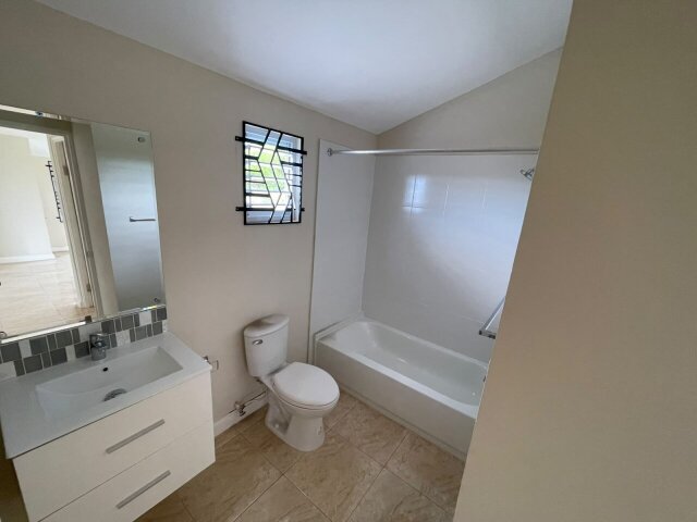 Charming 2 Bedrooms in Silver Sun Estates
