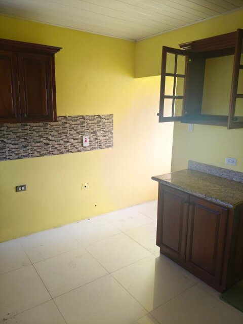 1 Bedroom Half Side
