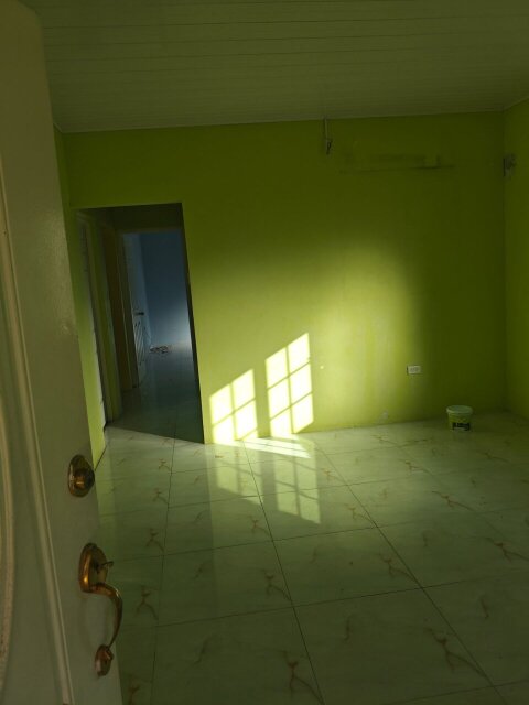 1 Bedroom Half Side