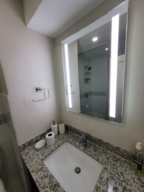 Cozy 2 Bedrooms with Ocean Views on the 8th Floor