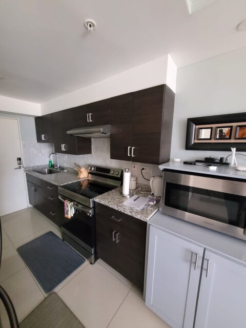 Cozy 2 Bedrooms with Ocean Views on the 8th Floor