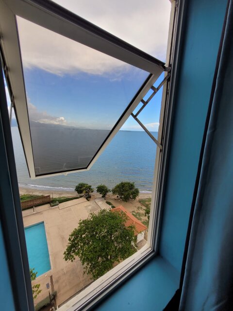 Cozy 2 Bedrooms with Ocean Views on the 8th Floor