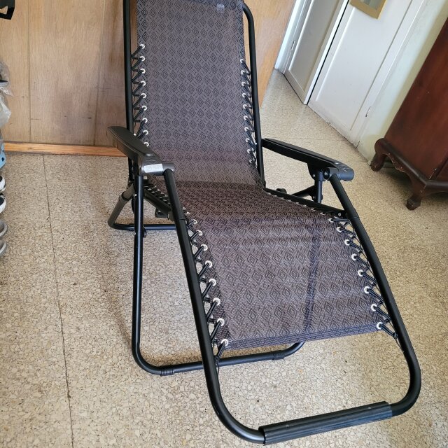 RECLINER CHAIR
