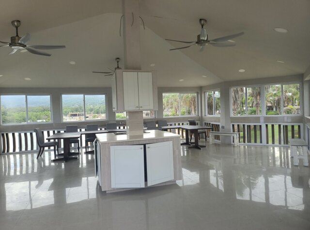 3 Bed, 2 Bath Resort Apartment