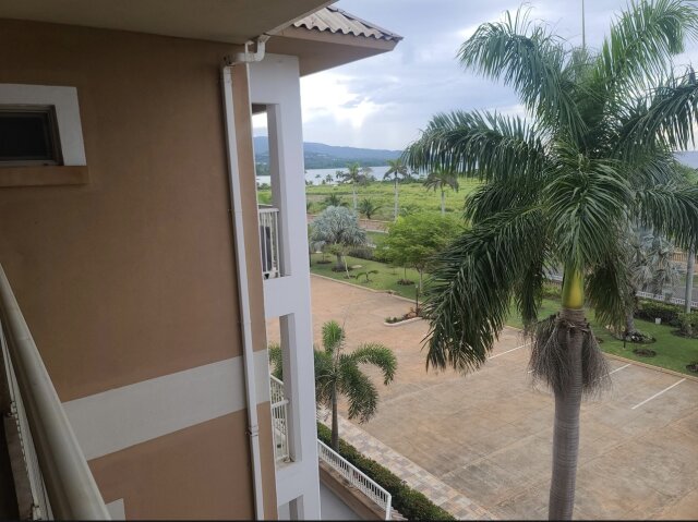 3 Bed, 2 Bath Resort Apartment