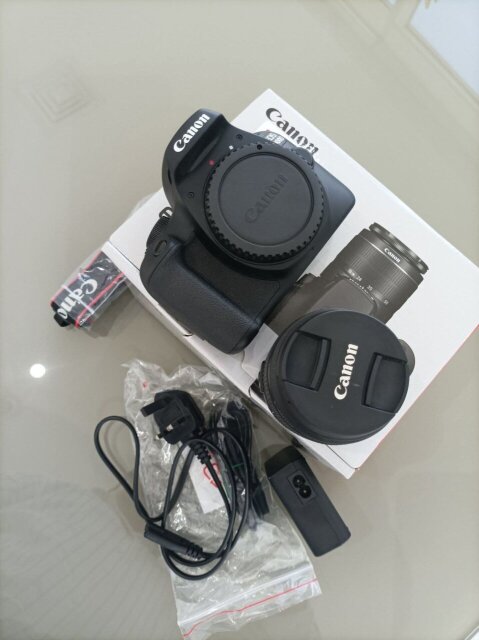 Cannon D4000