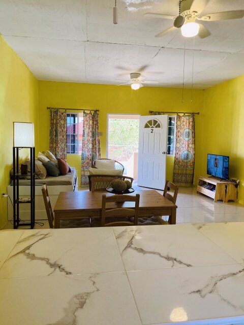2 Bedroom / 1 Bath