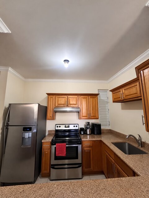 2 Bed 2.5 Bath Kingston 7 Apt For Sale
