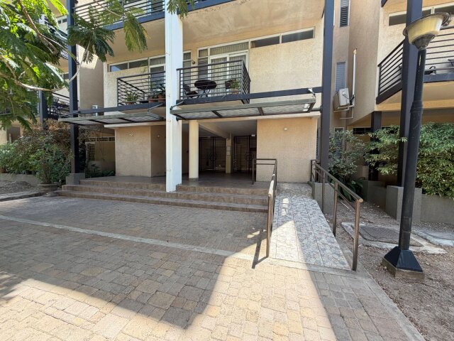 2 Bed 2.5 Bath Kingston 7 Apt For Sale