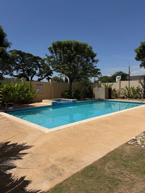 2 Bed 2.5 Bath Kingston 7 Apt For Sale
