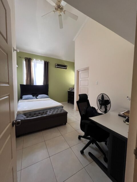 2 Bed 2.5 Bath Kingston 7 Apt For Sale