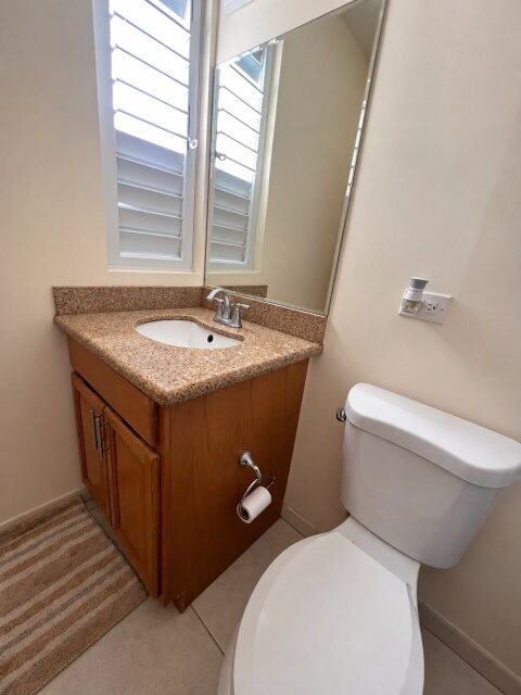 2 Bed 2.5 Bath Kingston 7 Apt For Sale