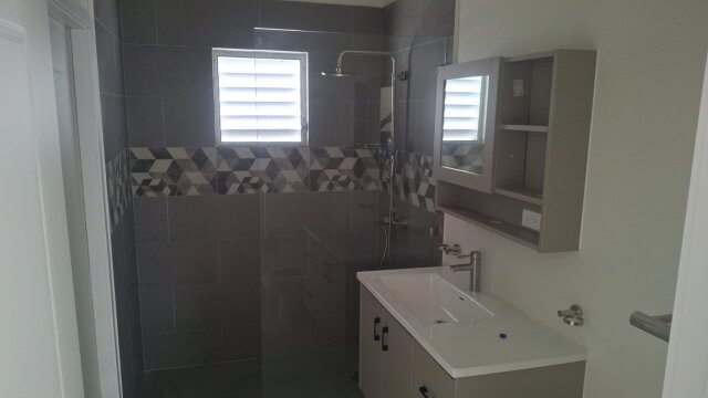 2 Bedroom, 2 Bathroom House - Coral Spring Estate