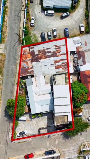 PRIME COMMERCIAL PROPERTY FOR SALE   - IVY GREEN