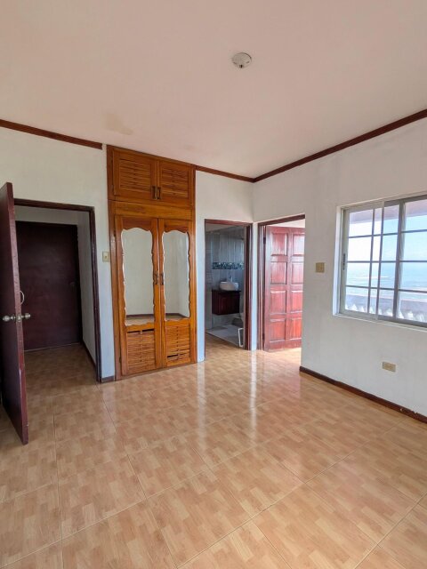 2 Bedroom Houses REDHILLS