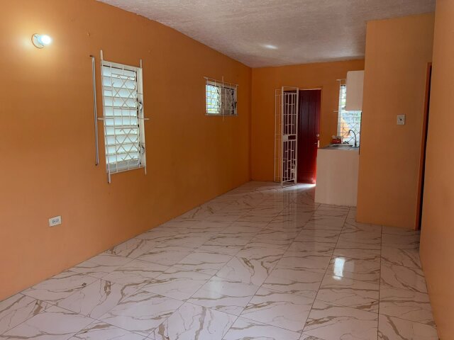 2 Bedroom 1 Bathroom For Rent