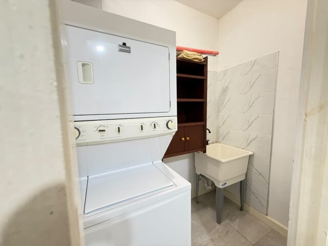 Modern 2 Bedrooms Apartment in Gated Community