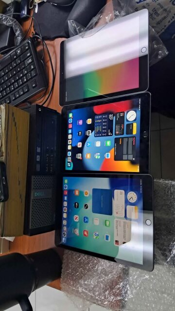 3 Apple Ipads For Sale - 25k Each Free Charger Tablets Half Way Tree Road