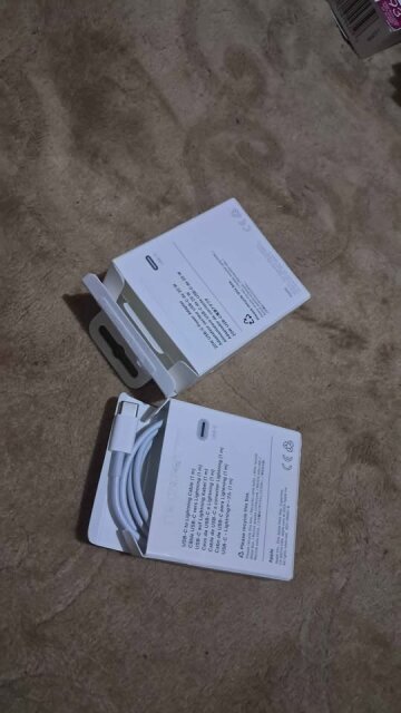 3 Apple Ipads For Sale - 25k Each Free Charger
