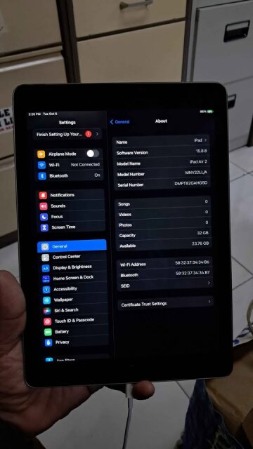 3 Apple Ipads For Sale - 25k Each Free Charger