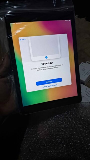 3 Apple Ipads For Sale - 25k Each Free Charger