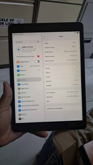 3 Apple Ipads For Sale - 25k Each Free Charger